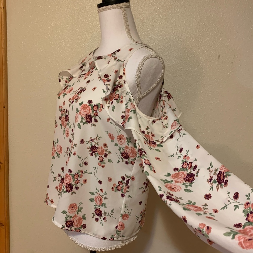 Floral off the shoulder blouse size small